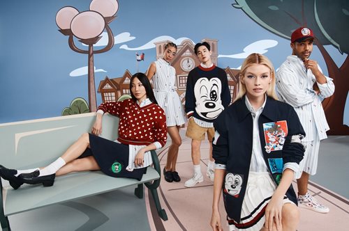Η TOMMY HILFIGER ΓΙΟΡΤΑΖΕΙ ΤΑ 100 ΧΡΟΝΙΑ ΤΗΣ DISNEY ΜΕ ΤΗ ΣΥΝΕΡΓΑΣΙΑ DISNEY X TOMMY