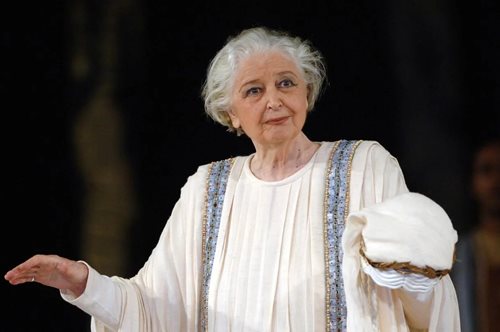 Άννα Συνοδινού: Η σπουδαία κυρία της ελληνικής τραγωδίας που εγκατέλειψε την 16χρονη πολιτική της καριέρα μέσα σε λίγα λεπτά