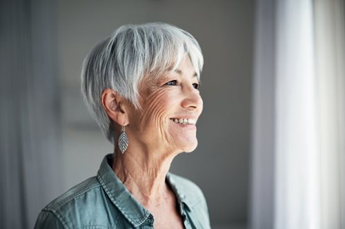 Τα 6 μυστικά των γυναικών που μεγαλώνουν και παραμένουν υπέροχες