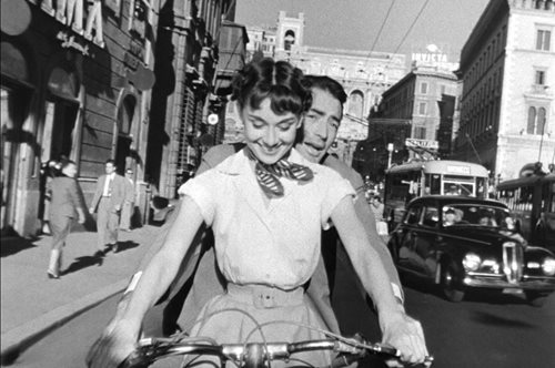 Διακοπές στη Ρώμη: 10 πράγματα που δεν ξέραμε για την πιο made in italy κομεντί