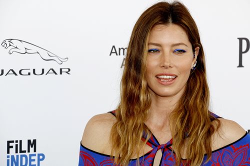 Τζέσικα Μπίελ: Πώς μίλησε στον 9χρονο γιο της για την περίοδο