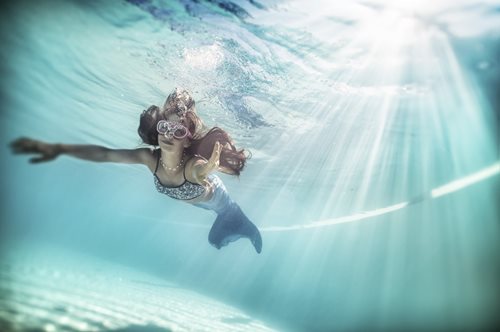 Παρακολουθώντας μαθήματα για δίπλωμα... γοργόνας