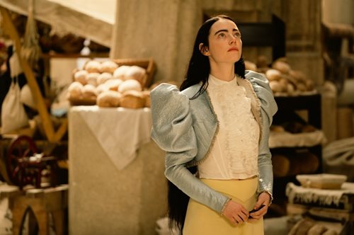 Poor Things: Τι συμβολίζει κάθε κοστούμι της Μπέλα Μπάξτερ;