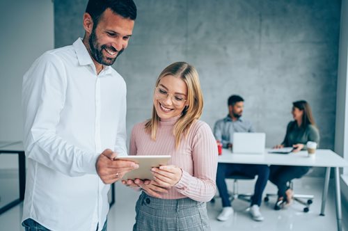 Συνδυάζοντας δουλειά και διασκέδαση με τον ιδανικό συνεργάτη