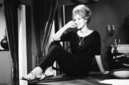 Αλίκη Βουγιουκλάκη: Η σπάνια φωτογραφία από το vintage καθιστικό του σπιτιού της στον Θεολόγο, πριν από 45 χρόνια