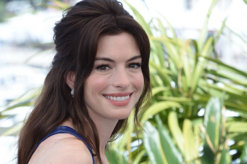 Αν Χάθαγουεϊ: Κάνει διακοπές στην Ελλάδα με την οικογένεια της