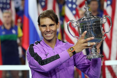 Ραφαέλ Ναδάλ: Στον Ισθμό της Κορίνθου αγκαλιά με τον 9 μηνών γιο του