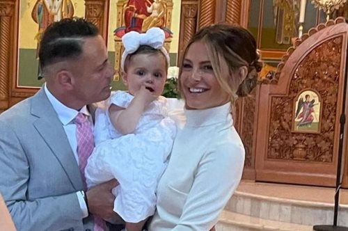 Μαρία Μενούνος: Βάφτισε την κόρη της και η τελετή ήταν μια αληθινή γιορτή