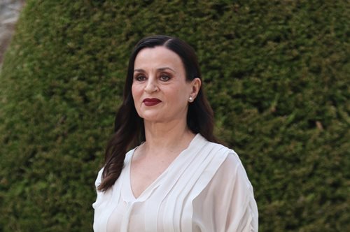 Καρυοφυλλιά Καραμπέτη: Επιστρέφει στη μικρή οθόνη με το αριστουργηματικό μυθιστόρημα του Μ. Καραγάτση 