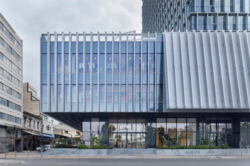 6 λόγοι για να επισκεφτείς το νέο υπερσύγχρονο κατάστημα της Zara στον Πύργο του Πειραιά