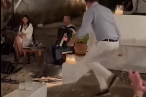 Το ζεϊμπέκικο του Παύλου Γλίξμπουργκ