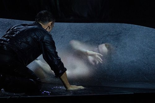 Ο Δημήτρης Παπαϊωάννου στο Μέγαρο Μουσικής Αθηνών με την παράσταση INK