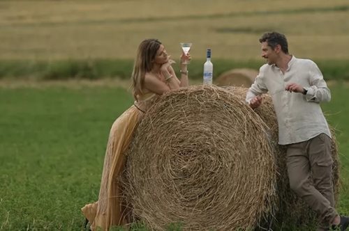 Ανακαλύπτοντας τον παράδεισο της Grey Goose στη Νότιο Γαλλία με ένα Martini στο χέρι