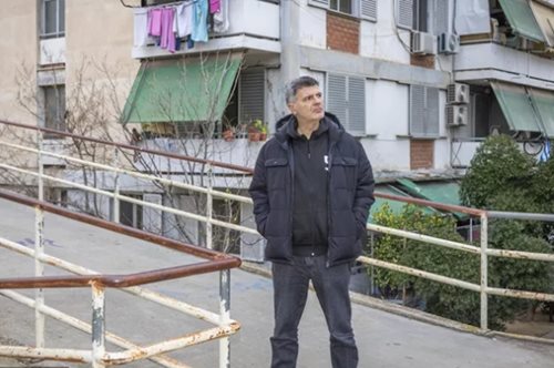 Ο Φοίβος Δεληβοριάς ξεφυλλίζει τη δισκογραφία του