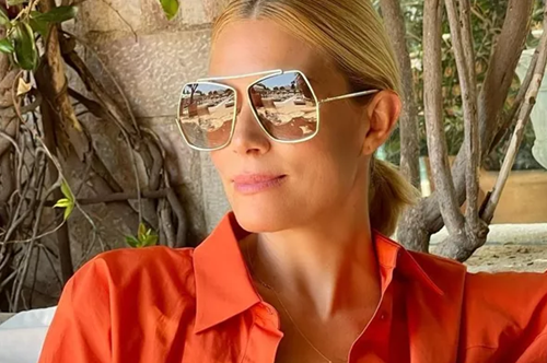 Η Βίκυ Καγιά φόρεσε το αξεσουάρ μαλλιών που ανήκει στις top τάσεις της χρονιάς