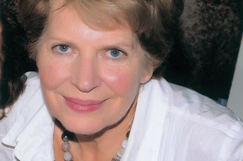 Η διδάκτωρ και συγγραφέας, Μαρία Μενεγάκη, βραβεύτηκε με παράσημο: Πλάι της η διάσημη ανηψιά της