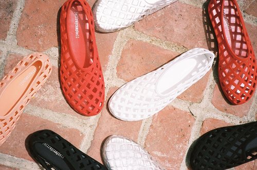 Τα Jelly shoes του Jeffrey Campbell επέστρεψαν!
