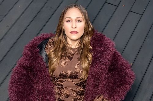 Η Πηνελόπη Αναστασοπούλου προτείνει τέσσερα στιλιστικά hacks για να υιοθετήσεις τις top τάσεις της μόδας