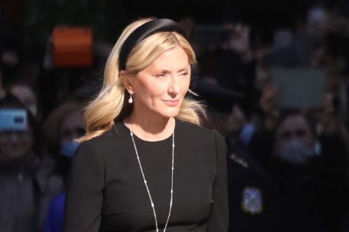 Η Mαρί Σαντάλ με το μήκος και το χτένισμα μαλλιών που κολακεύει κάθε γυναίκα άνω των 50