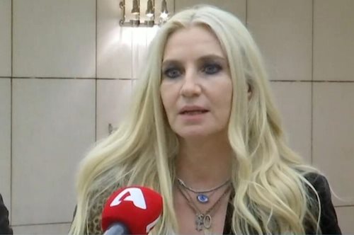 Λένα Αρώνη: 