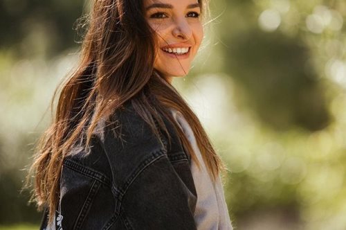 Η Εριέττα Κούρκουλου – Λάτση έχει κάτι σοβαρό να μας πει αυτήν την Τσικνοπέμπτη