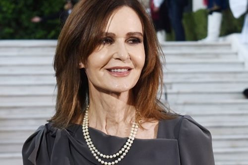 Κάτια Δανδουλάκη: Φόρεσε το τέλειο ανοιξιάτικο καρό φόρεμα