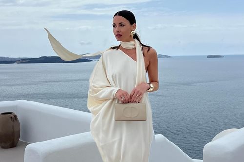 Τι φορούν οι διάσημες fashionistas στις διακοπές τους στην Ελλάδα