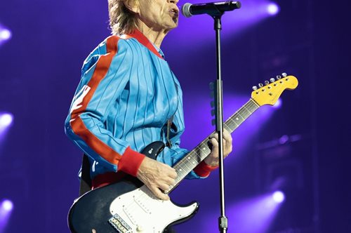 Μικ Τζάγκερ: Το bisexual ίνδαλμα είχε ερωτικές σχέσεις με τους πάντες. Και με δύο από τους Rolling Stones