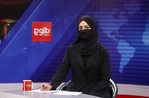 Οι παρουσιάστριες  θα πρέπει να καλύπτουν το πρόσωπό τους, όπως επέβαλε το καθεστώς των Ταλιμπάν