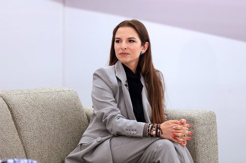 Όταν η Εριέττα Κούρκουλου Λάτση παντρεύτηκε στη Μύκονο με το πιο νεραϊδένιο  νυφικό που έχουμε δει ποτέ