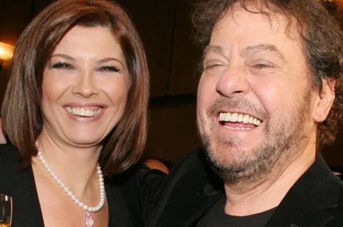 Όταν ο Γιάννης Πάριος και η Σοφία Αλιμπέρτη είχαν κάνει αναπαράσταση την πρώτη τους γνωριμία στην Πάρο