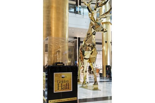 Προετοιμαζόμαστε για τα Χριστούγεννα με τα πιο γιορτινά fashion items