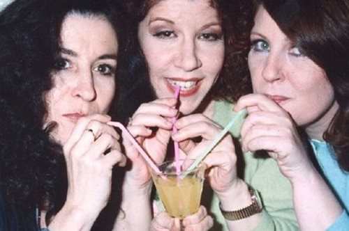 Αρχικά ήταν τέσσερις: Η αποκάλυψη για την σειρά  Τρεις Χάριτες