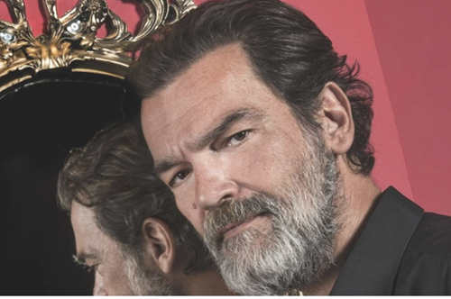 Ο Κωνσταντίνος Καζάκος είναι ένα μεγάλο παιδί