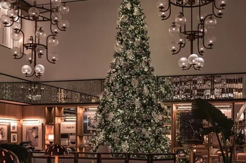 Γιορτές στο εκθαμβωτικό Four Seasons Astir Palace Hotel Athens