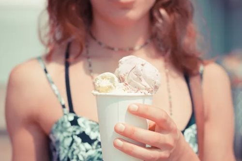 Μπορεί το παγωτό να μειώσει το έλκος στο στομάχι;