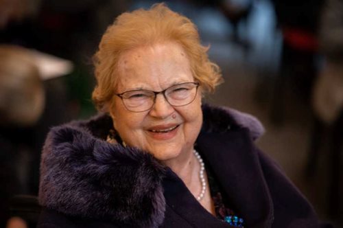 Έχω κάτι να σας πω ακόμα: Πεθαμένη 