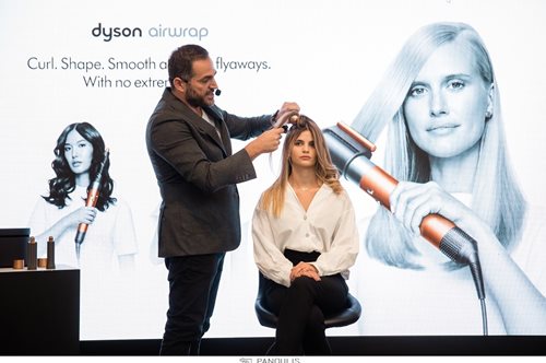 Mother's Day: To beauty item που θα κάνει τη ζωή της μητέρας σας πιο εύκολη