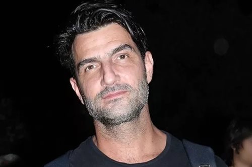 Νίκος Κουρής: Η γυναίκα που στέκεται διακριτικά στο πλευρό του - Ανήκει στον χώρο του τραγουδιού