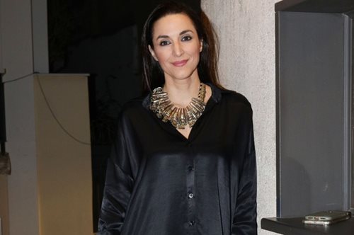 Ποιο είναι το ιδανικό ζευγάρι μπότες για να συνδυάσεις με midi φορέματα; Η Κατερίνα Ευαγγελάτου προτείνει