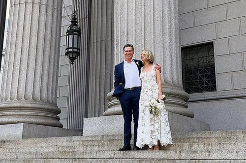 Η Ναόμι Γουότς νύφη ξανά με ένα υπέροχο Oscar de la Renta φόρεμα