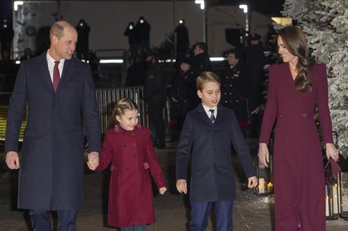 Ενωμένη η βασιλική οικογένεια λίγες ώρες μετά την ολοκλήρωση του ντοκιμαντέρ του πρίγκιπα Χάρι και της Μέγκαν