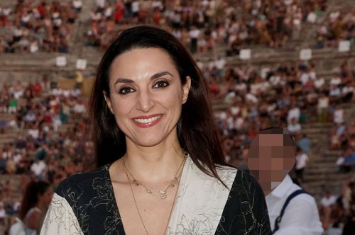 Η Κατερίνα Ευαγγελάτου με το φόρεμα που δεν πρέπει να λείπει από καμία γκαρνταρόμπα