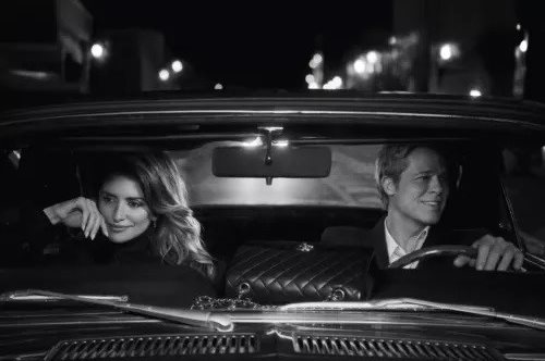 Η Πενέλοπε Κρουζ και ο Μπραντ Πιτ ζουν έναν καταπιεσμένο έρωτα