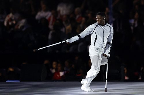 Παραολυμπιακοί Αγώνες: Ο χορευτής με το ακρωτηριασμένο πόδι που μάγεψε στην τελετή έναρξης