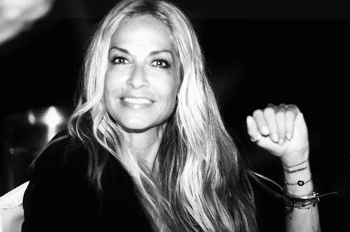 Άννα Βίσση-Γιωργος Νταλάρας: Ένα σπάνιο ασπρόμαυρο κλικ από την εποχή που τραγουδούσαν μαζί