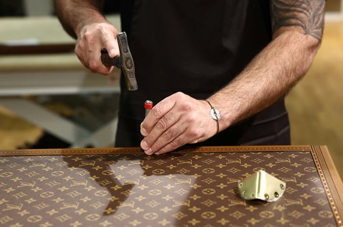 O οίκος Louis Vuitton φτιάχνει επετειακά μπαούλα για τους Ολυμπιακούς Αγώνες