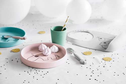 Done by Deer | Όταν η χαρά, το παιχνίδι και το φαγητό πηγαίνουν χέρι-χέρι