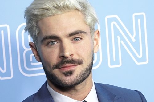 Ο Ζακ Έφρον απέρριψε πρόταση να υποδυθεί τον Μάθιου Πέρι σε νεαρή ηλικία