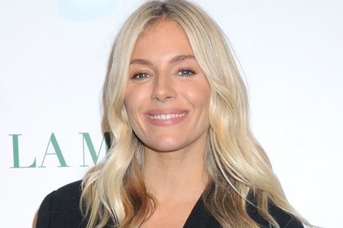 Αυτά είναι το μοναδικά προϊόντα που πρέπει να βάλεις στη ρουτίνα ομορφιάς σου μετά τα 40